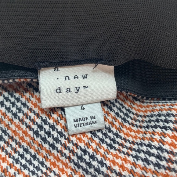 A New Day Plaid Pants - Picture 4 of 5